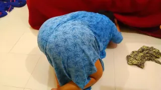 Saudi Sexy Big Ass Stepmom Gets Stuck Under Bed While Cleaning Room Then Stepson Fucks Her Big Ass