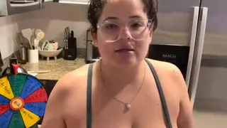 Live Stream with Dani Valentina