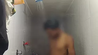 Bathroom me nage nahane wala video