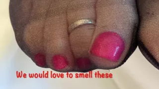 Mrs Mature Feet Teasing You All with Her Cute Toes 397