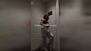 Leaking my Pussy on Tiktok: Naked Pussy for Followers