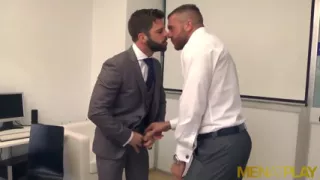 MENATPLAY - Latin businessman Hector De Silva cums on employee