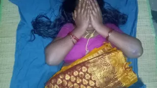 Indian thelgu bhabhi housewife fucking in homemade