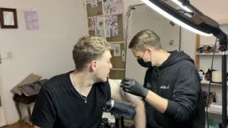 Sexy Tattoo Artist Gets His Cock Sucked While Eating Client's Big Ass Until He Cums Messily