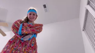 London Evans' Groovy '60s Giantess Domination 4K-pov Shrinking Fantasy Awaits!