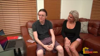 Sexy MILF Seduces Young It Guy