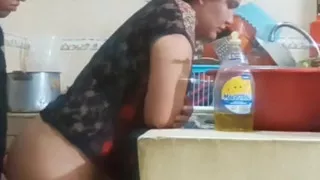 Maid Fucked When She Washes the Dishes