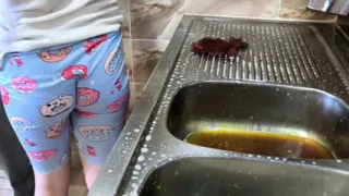 Saudi Man Fucks Arab Maid in Kitchen