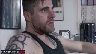 Hardkinks - Fuck my roommate