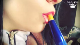 Smoking goddess & sexy lipstick