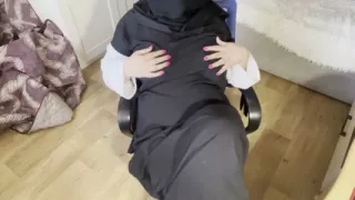 Turkish Woman with Beautiful Eyes Masturbates in Pantyhose