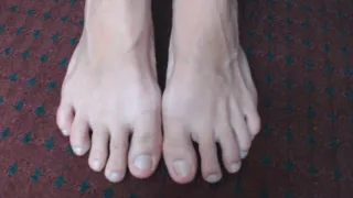 Abby's toes no polish wiggling