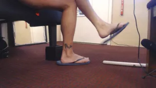 ASMR flip flop slapping blue balloons