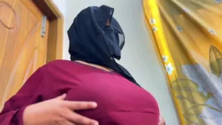 Beautiful Hot Stepmom Open Her Burqa & Show Her Huge Ass in Saudi Arabia - Hijab & Niqab Hookup