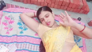 Watching Indian outdoor stepmom take a hot bath makes her stepson go crazy for fucking her