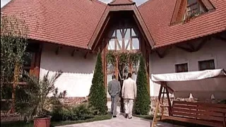 Ce posto per te Sc 3 full threesome scene