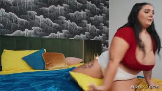 Brazzers - Curvy Roommates Abigail Morris and Jadynn Stone