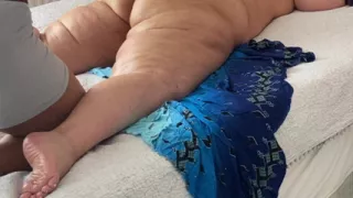 Juicy Ass Milf loves Watching BBC Nut. British Cougar Milf next door plays with Hard BBC. Interracial