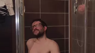 Jerking off a Cock in the Shower