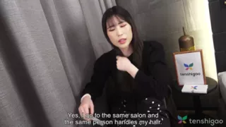 Hitomi Kanzaki Backstage
