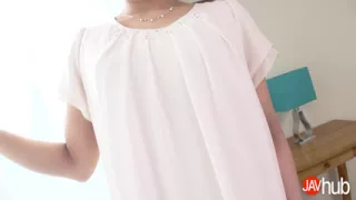 JAVHUB Japanese model sucks her photographers dick