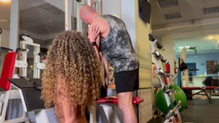 Gym: Lina and Redbea Share a Fat in Workout