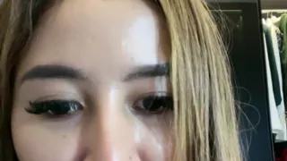 A Beautiful Woman Who Likes To Be Pampered By Her Boyfriend Is A Celebrity