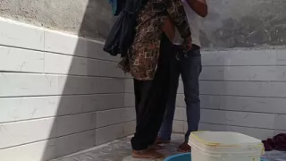 Pati Bahar Gaye the padosi