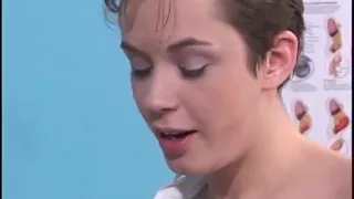 Brunette teen pussy licked and slammed in the classroom