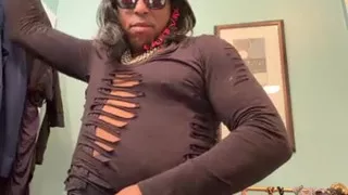 Is londonfrotadejr turning transgender?
