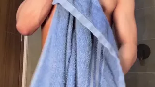 Jerk off Before Take a Shower