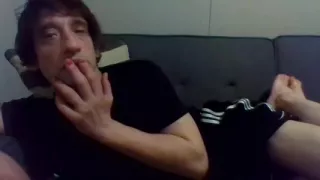 Pretty Feet and Nails, Vaping