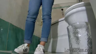 Pipi accident in my jeans in the bathroom