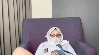 High School student shows off her big ass with squirt