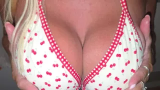 After suck and fuck wife jerked my dick on her tits, huge cumshot!