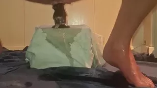 Can't Handle the Dildo and Has Pissing Orgasms