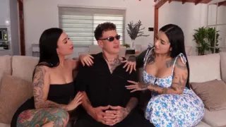 Threesome with My Friend's Vergon Guard - Larola