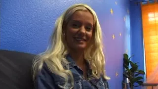 Blonde fingering her love hole