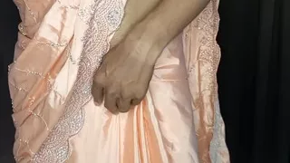 Indian hot sexy remove saree and show off sexy bra