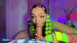 Madison Wilde Glows Electric Under UV And Runs The Whole Room!