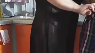 Fucked a fat woman in the kitchen doggy style and cum in her mouth, she ate the sperm