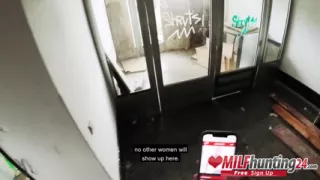 The MILF hunter bones a skinny MILF in an abandoned office building