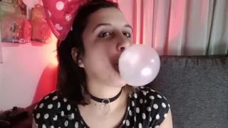 Making a Bubblegum Mess - Minnie Outfit - Bunny Looner