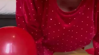 Merce Masturbates with Balloons, She's Super Horny, Look at Her Pussy