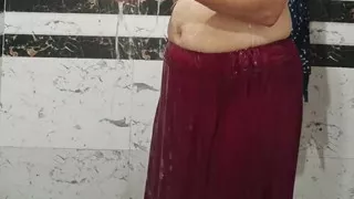 Priya Bhabi Big Ass Bath Show
