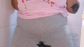 BBW Ebony Peeing on Leggings