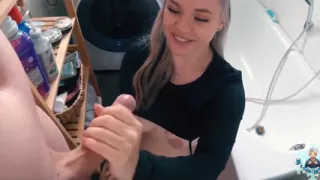 Morning Fuck in the Bathroom