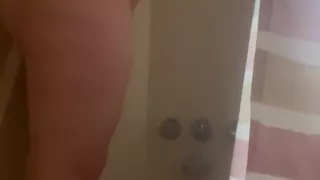 Start to Shave the Fat Pussy