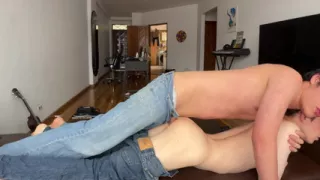 Twinks Fuck in Jeans on The Couch