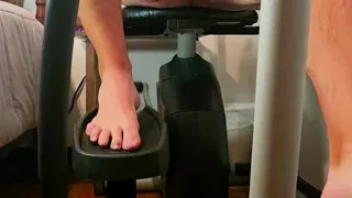 Beary ride the exercise bike until he CUMS